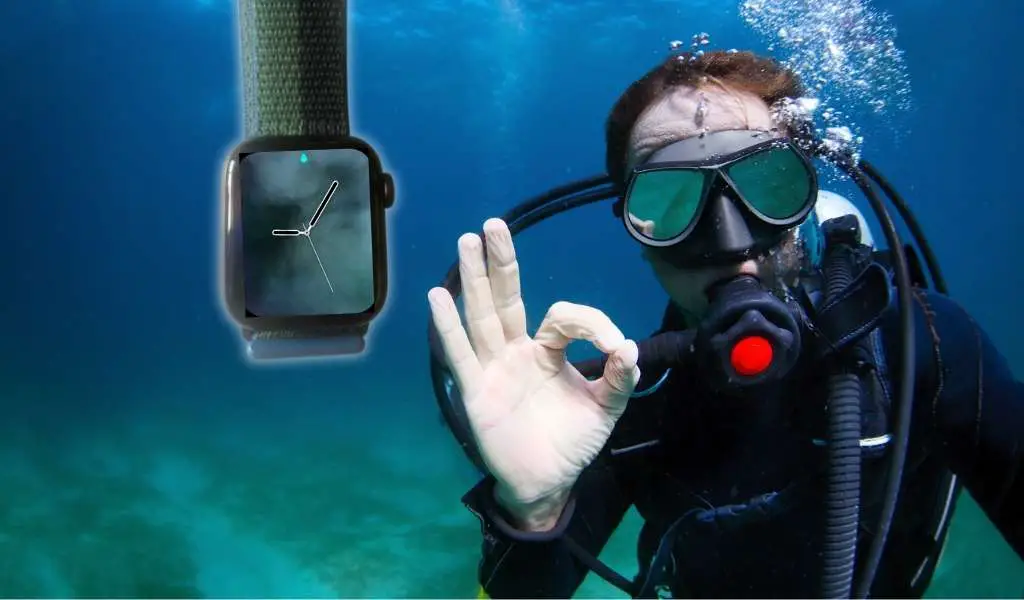 Can I swim with the Apple Watch SE main